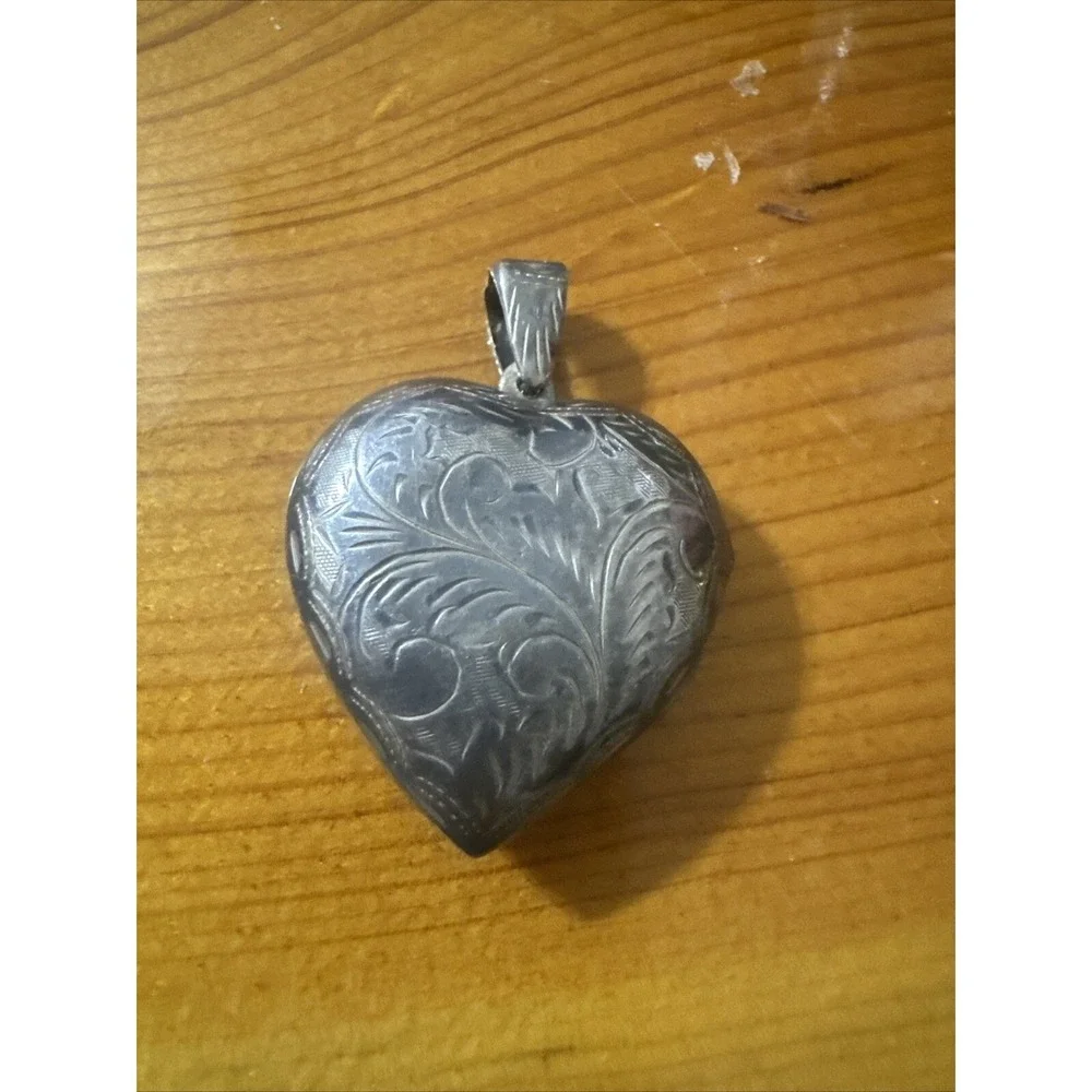 Vintage Silver Heart Locket Pendant Etched Floral Feather 925 Sterling